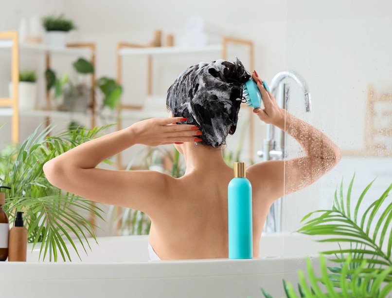 Hogyan mossunk hajat, hogy dúsabb legyen