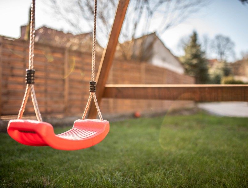 leszakadt hinta, gyerek, fejsérülés, felépülés