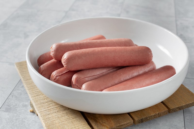 Adja hozzá ezt a virsli főzővizéhez – meglepően ízletessé válik ettől az apró konyhai trükktől