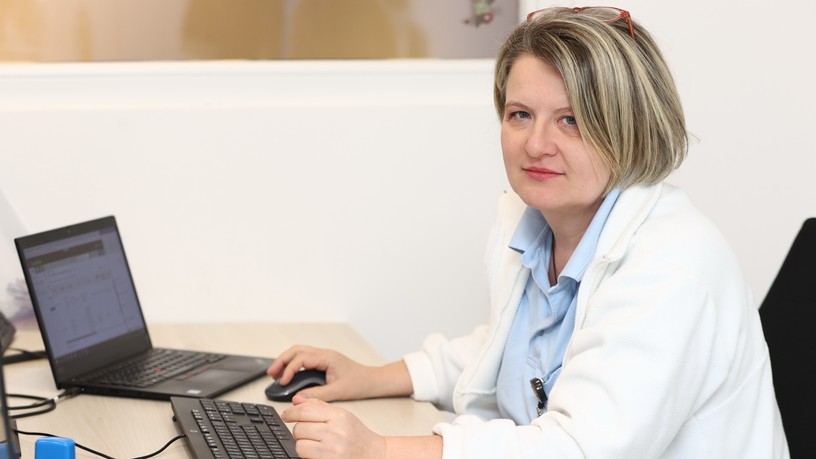 dr. Bakti Éva, a BioLife Lurdy plazmaközpont vezető orvosa