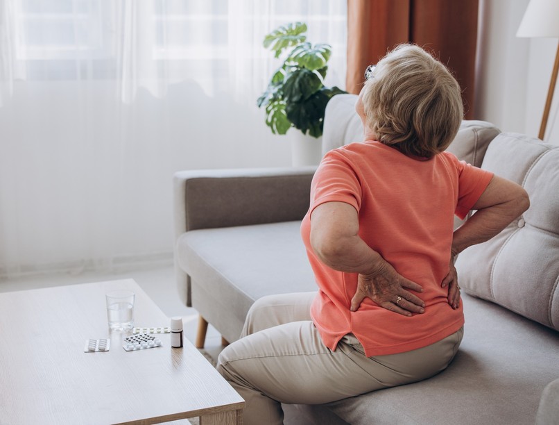 csontritkulás, hátfájás, tünet, csonttörés, klimax