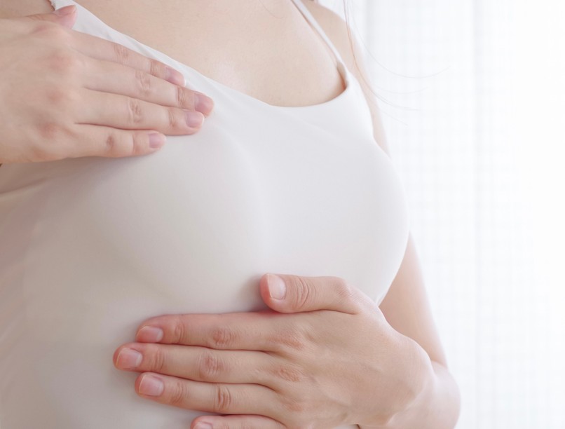 Mellrák tünet, emlőrák, csomó