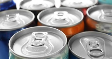 Szabad energiaitalt inni szoptatás alatt? Az orvos válaszol