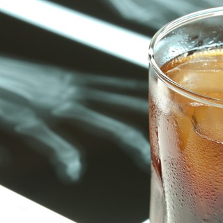 Nem csak a májat károsítja - ilyen daganatokat okozhat az alkohol című cikk nyitóképe