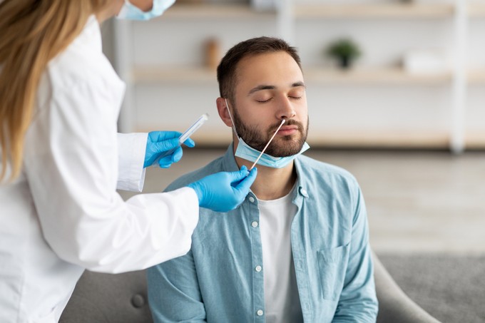 Meddig kaphatom el a covidot a páromtól? Vakcinainfó - Az orvos válaszol című cikk nyitóképe