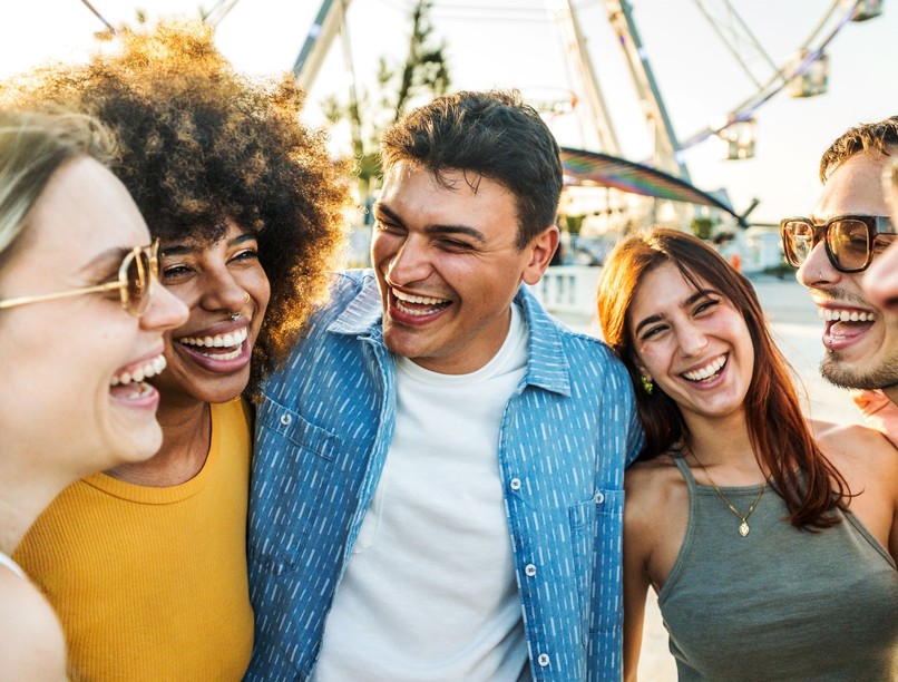 otrovertált introvertált extrovertált társaság személyiség