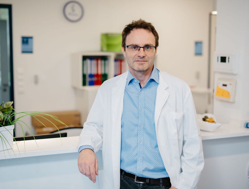 Dr Toldy-Schedel Emil, post-Covid centrum, koronavírus, covid-19, tünetek, mellékhatások, fulladás, szívritmuszavarok, fogyás, fáradékonyság