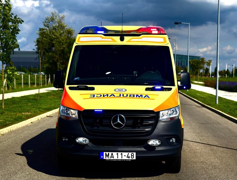 mentő, mentők, eger, fulladás