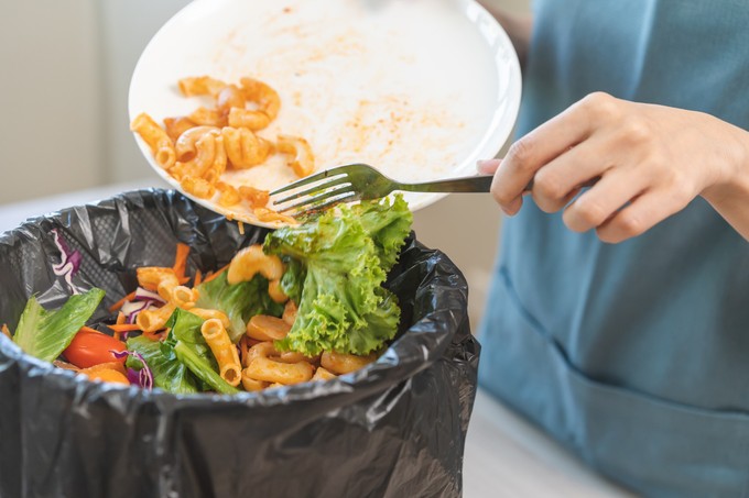 Csökkent a magyar élelmiszerpazarlás, de még mindig sok ételt dobunk ki című cikk nyitóképe