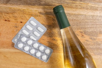 Vérnyomáscsökkentőre, szívgyógyszerre alkoholt iszik? Ilyen következményekkel számolhat