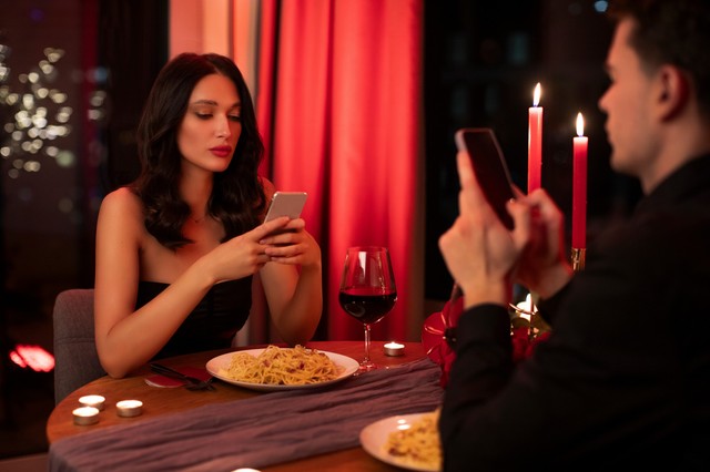 Tegye le a telefont Valentin-napon – a szeme és a párkapcsolata is hálás lesz érte