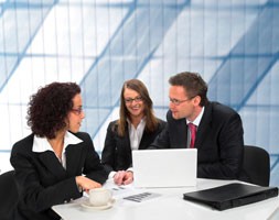 Ezt lehet? Szunyókálás munka közben...?