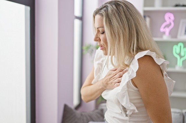 Szorongás: ilyen nyomokat hagy a szervezetünkben