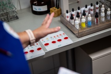 A 21 Nő az egészségügyért alapítvány mentorált diákjainak a látogatása a Heim Pál Országos Gyermekgyógyászati Intézetben.