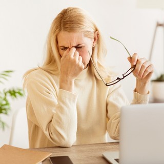 Nyilalló fájdalom a szemben: ennyi minden okozhatja című cikk nyitóképe