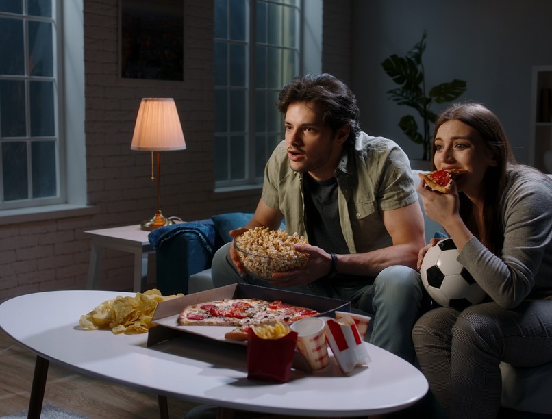 tényleg rossz tévézés közben enni