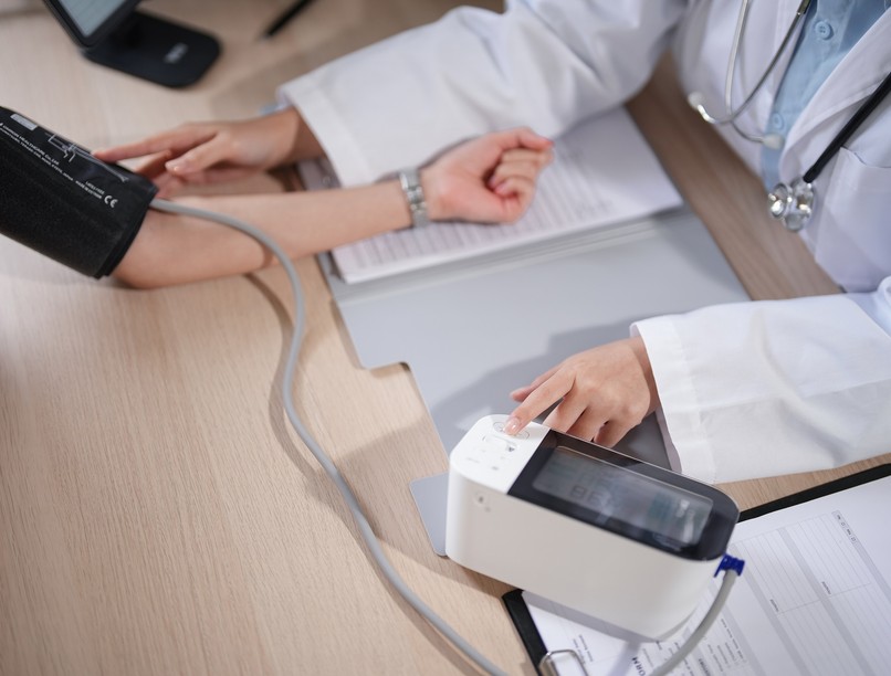 magas ingadozó vérnyomás