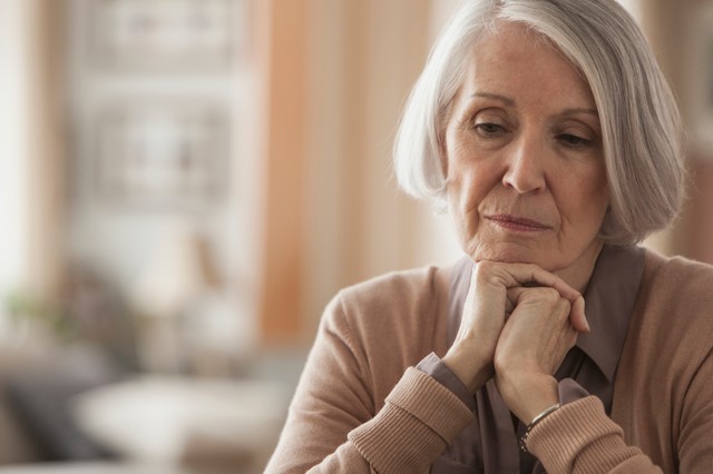 Koronavírus: a neurológus szerint ezért nem maradnak otthon az idősek