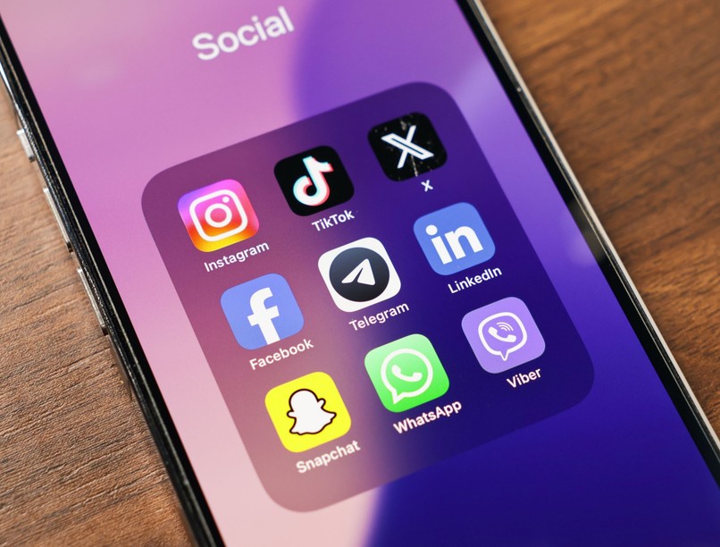 Mit jelent az, ha valaki nincs fenn a közösségi médián