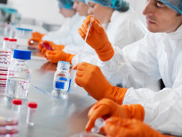 A WHO közölte: a koronavírus elleni vakcinák nem fognak élethosszig tartó védelmet adni